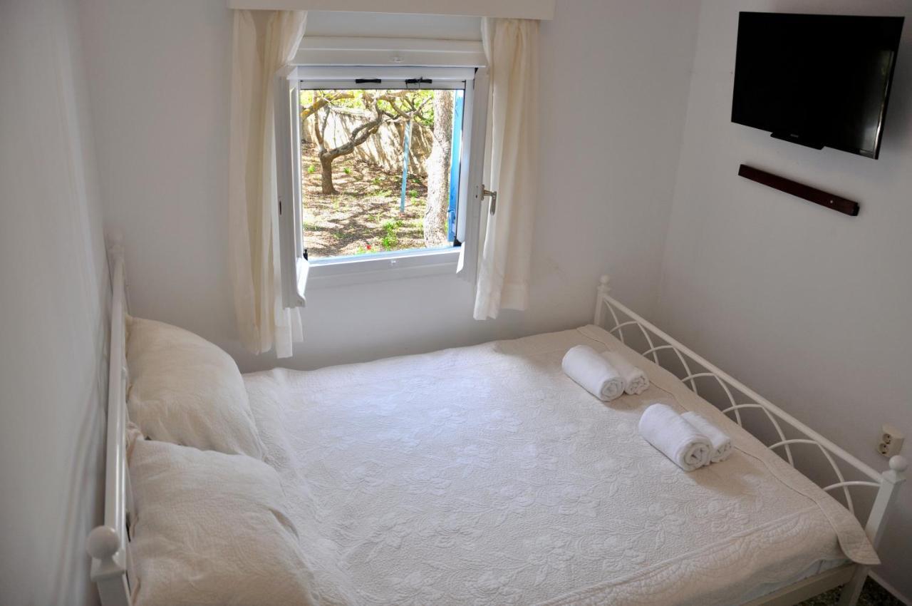 Elena'S Guest House Aegina Luaran gambar